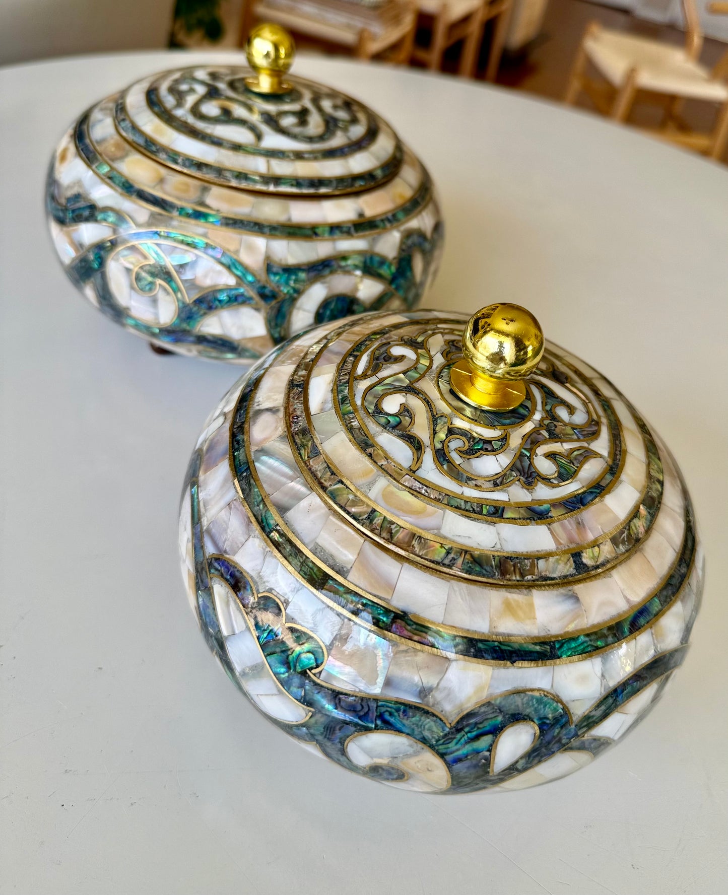 Mother-of-Pearl Lidded Vessel (Medium)