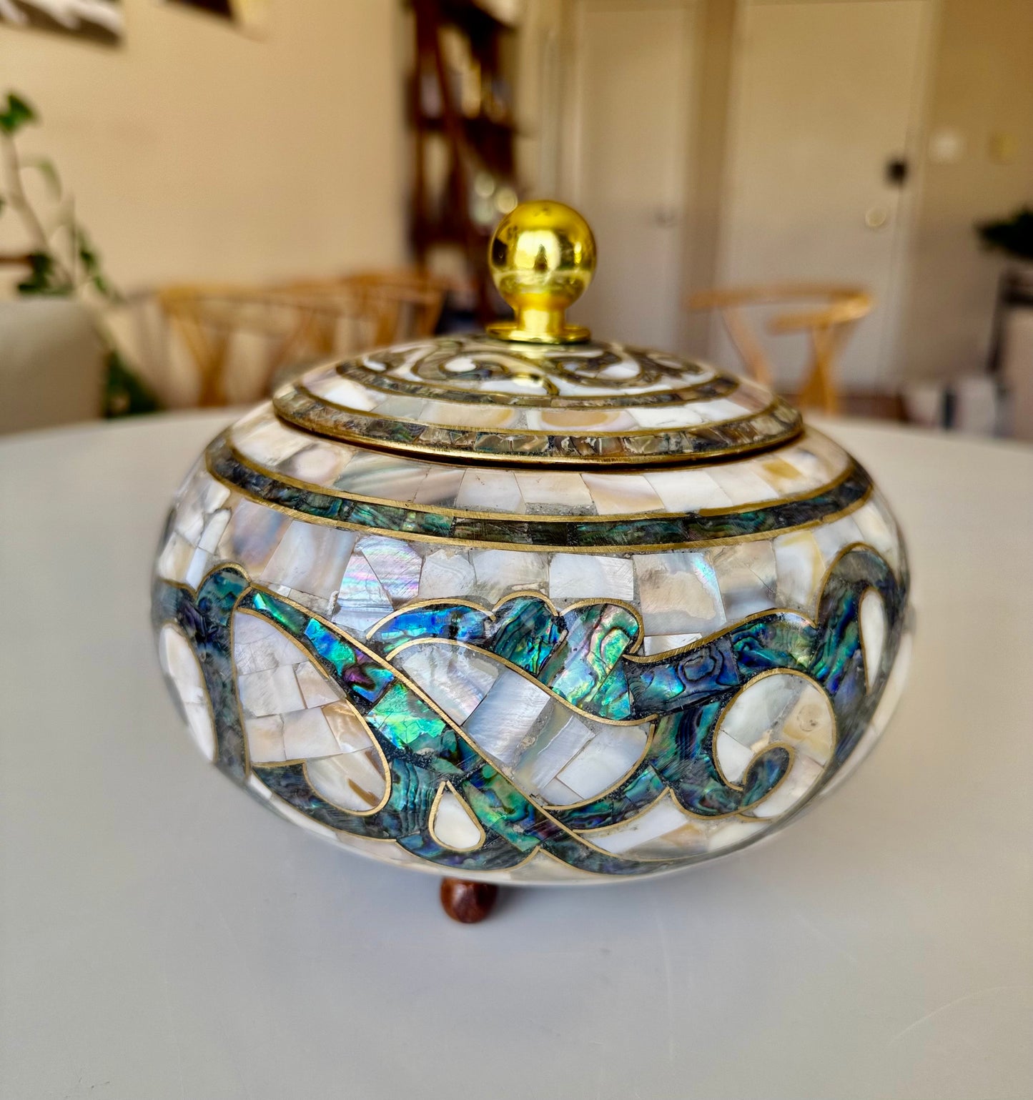 Mother-of-Pearl Lidded Vessel (Medium)
