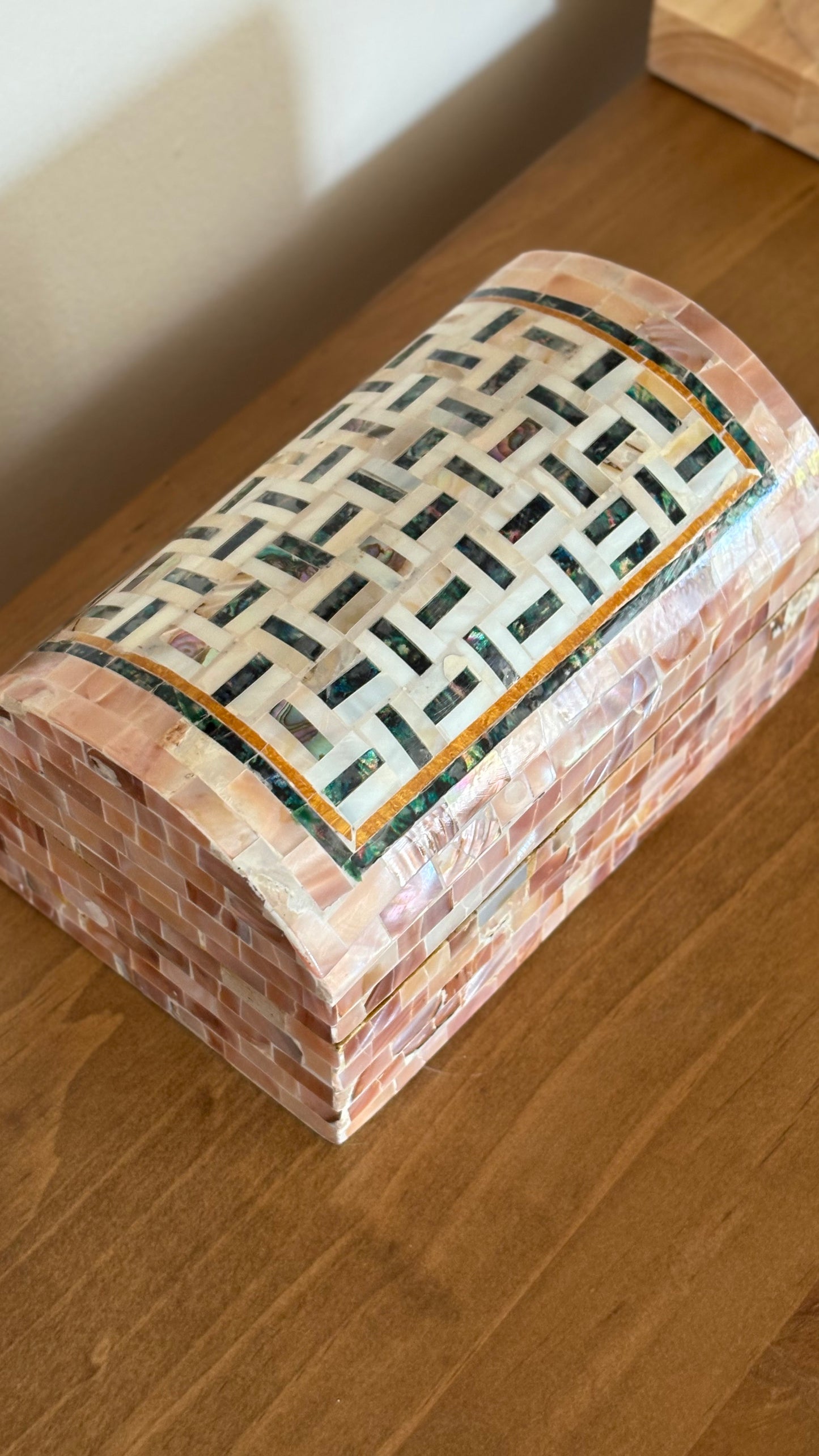 Crete Geometric Shell Box
