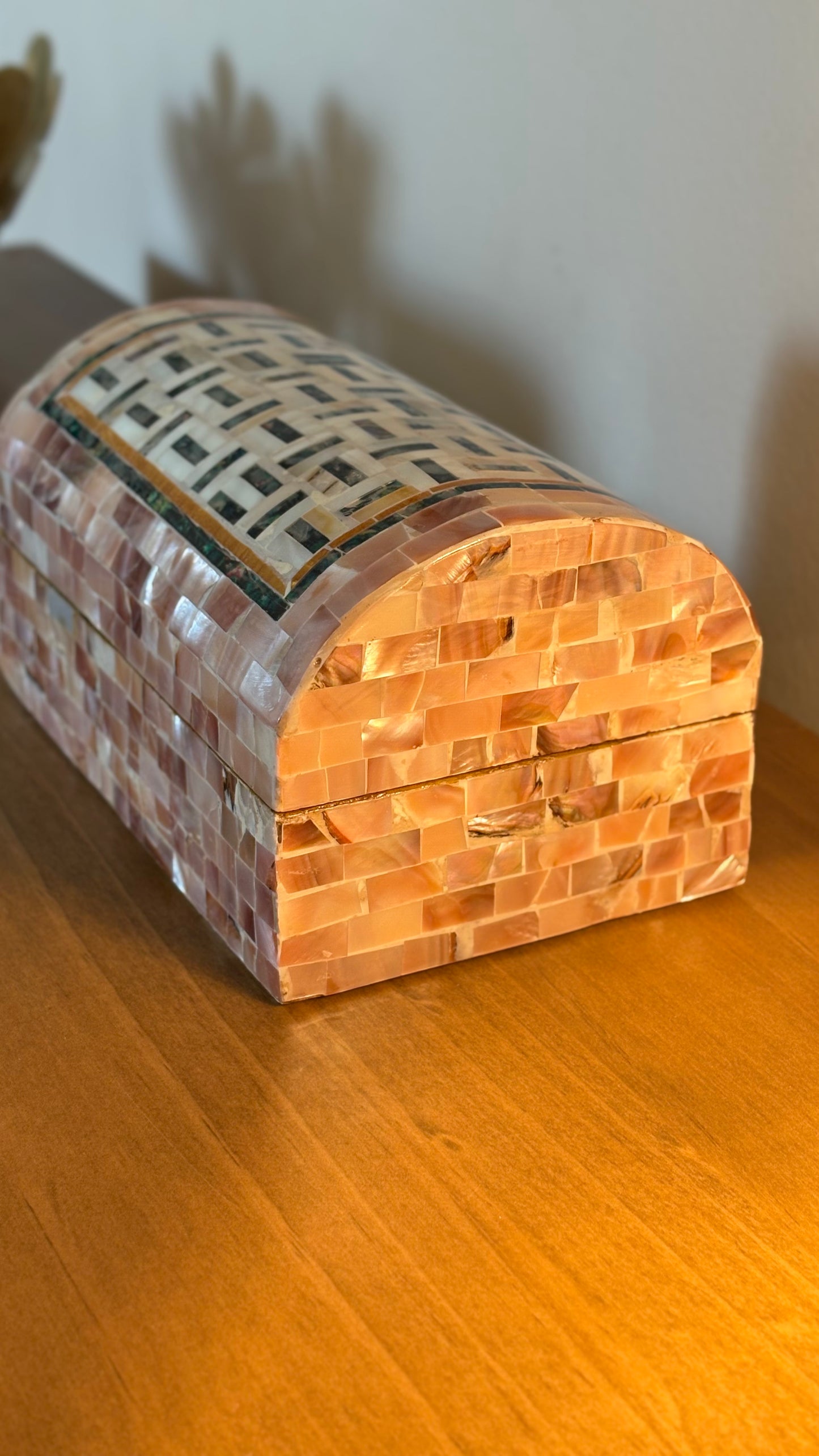 Crete Geometric Shell Box