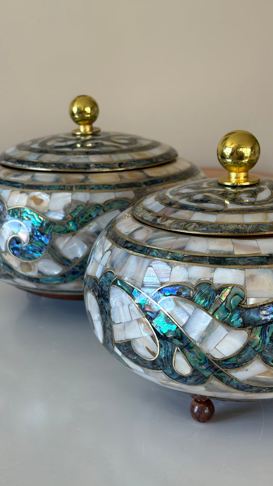 Mother-of-Pearl Lidded Vessel (Large)