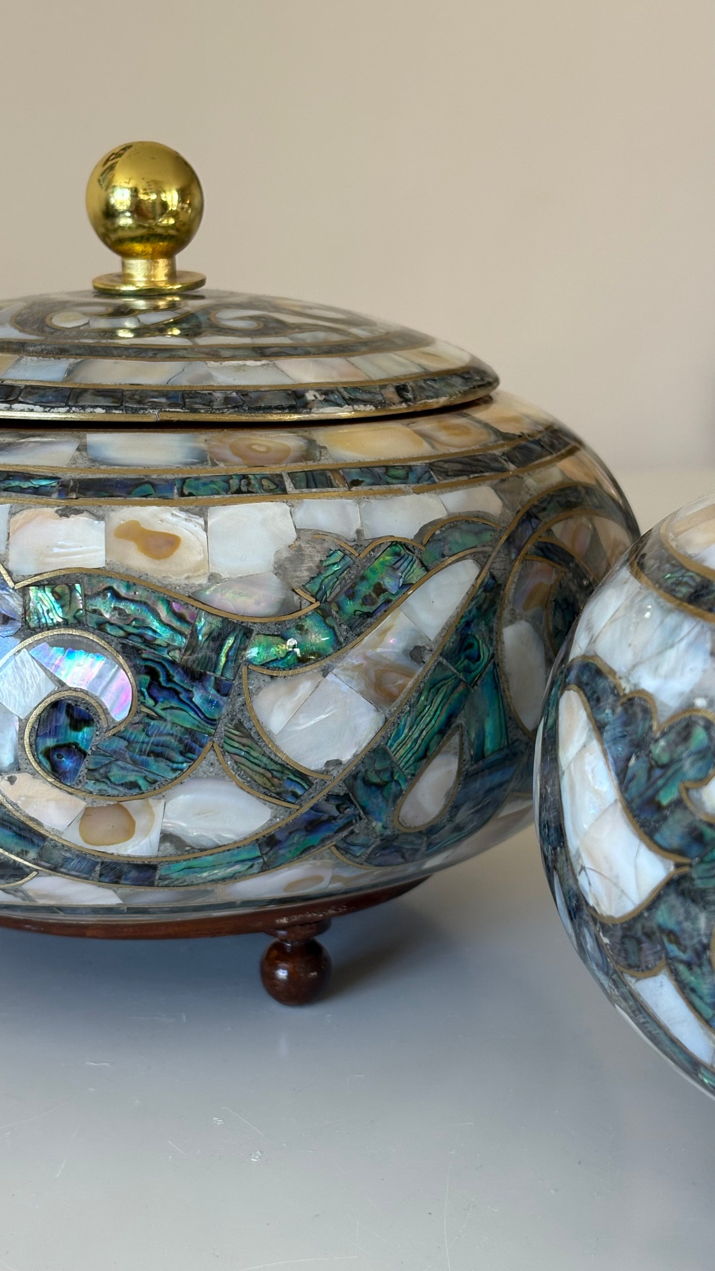 Mother-of-Pearl Lidded Vessel (Medium)